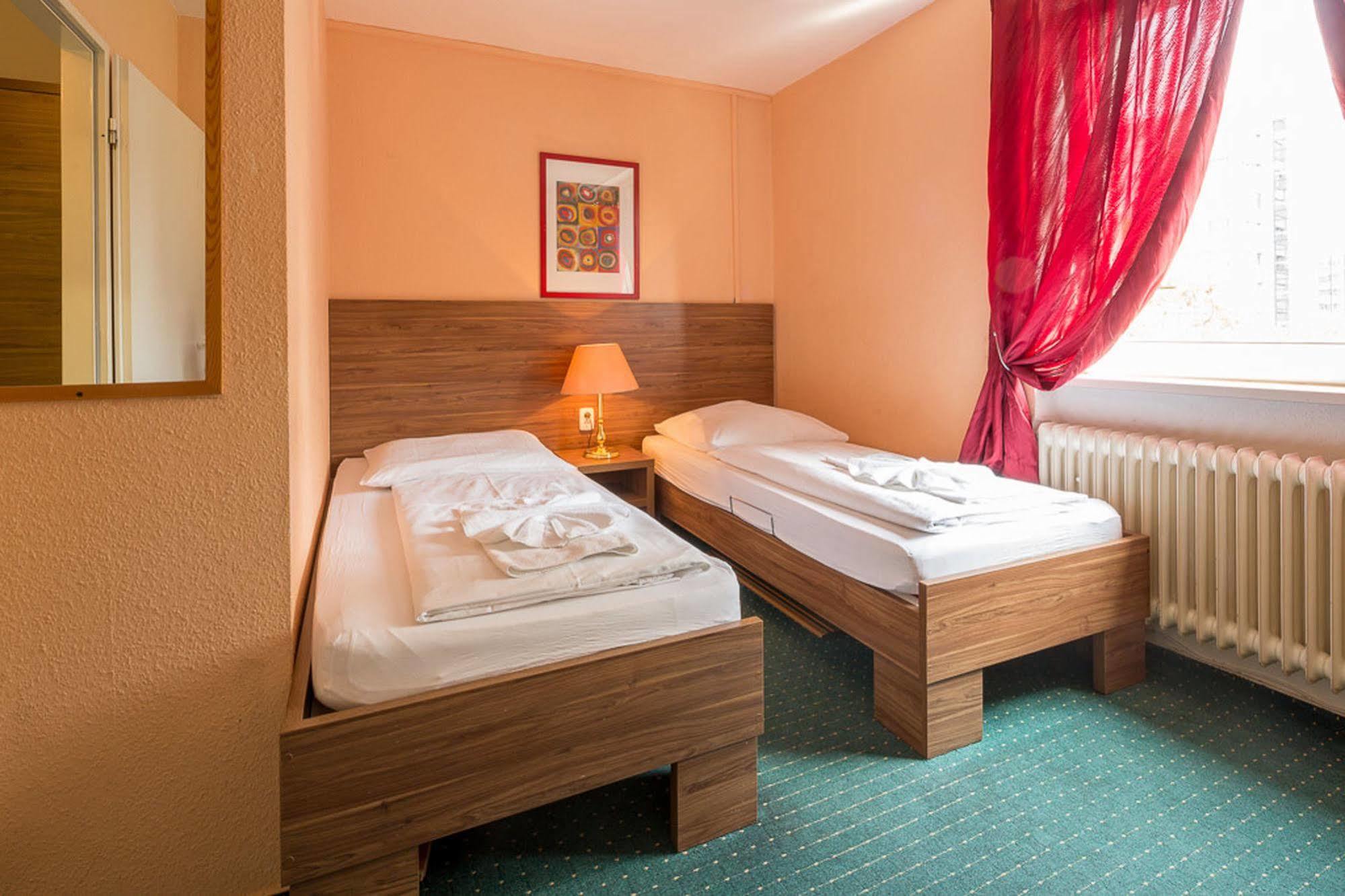 City Hotel Ansbach Am Kadewe Berlin Bagian luar foto